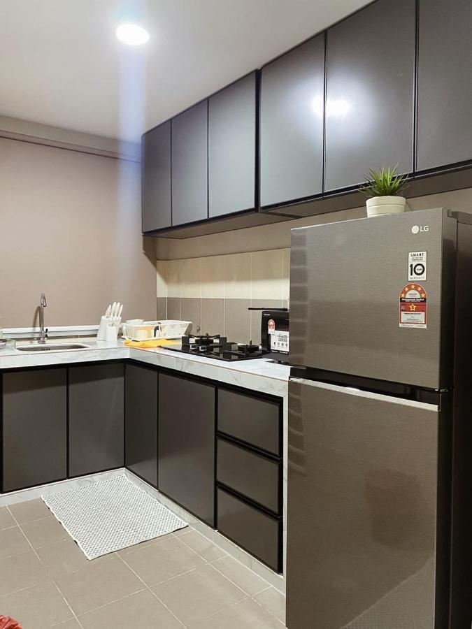 Seaview Apartment 쿠알라트렝가누 외부 사진